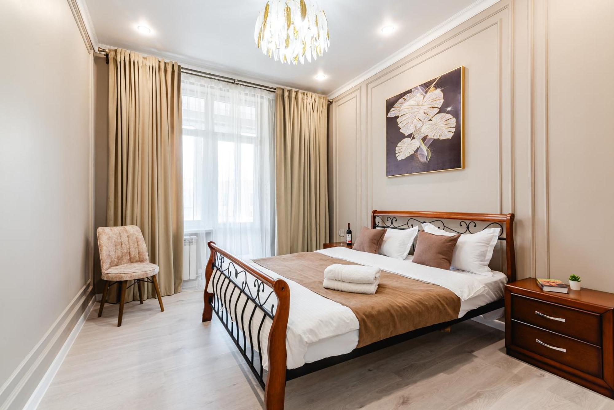 Five Business-Class Rooms In R-House Near Mega Center Almaty Bagian luar foto