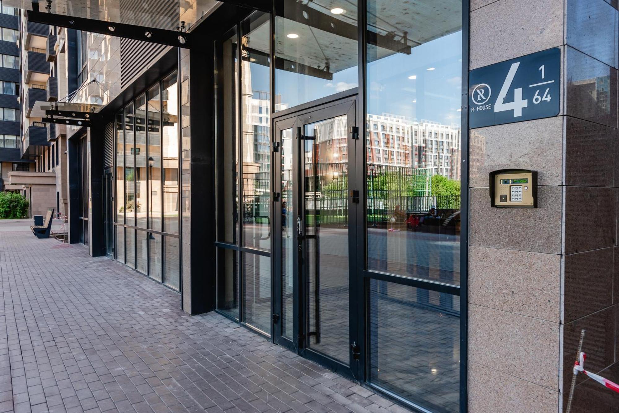 Five Business-Class Rooms In R-House Near Mega Center Almaty Bagian luar foto