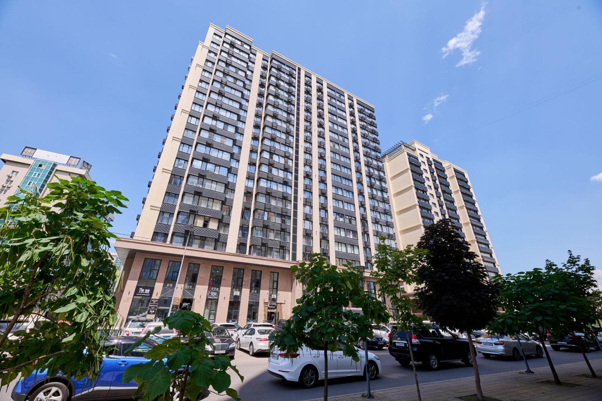 Five Business-Class Rooms In R-House Near Mega Center Almaty Bagian luar foto