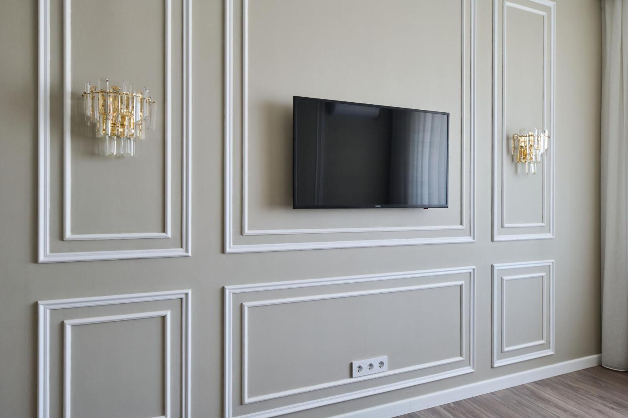 Five Business-Class Rooms In R-House Near Mega Center Almaty Bagian luar foto