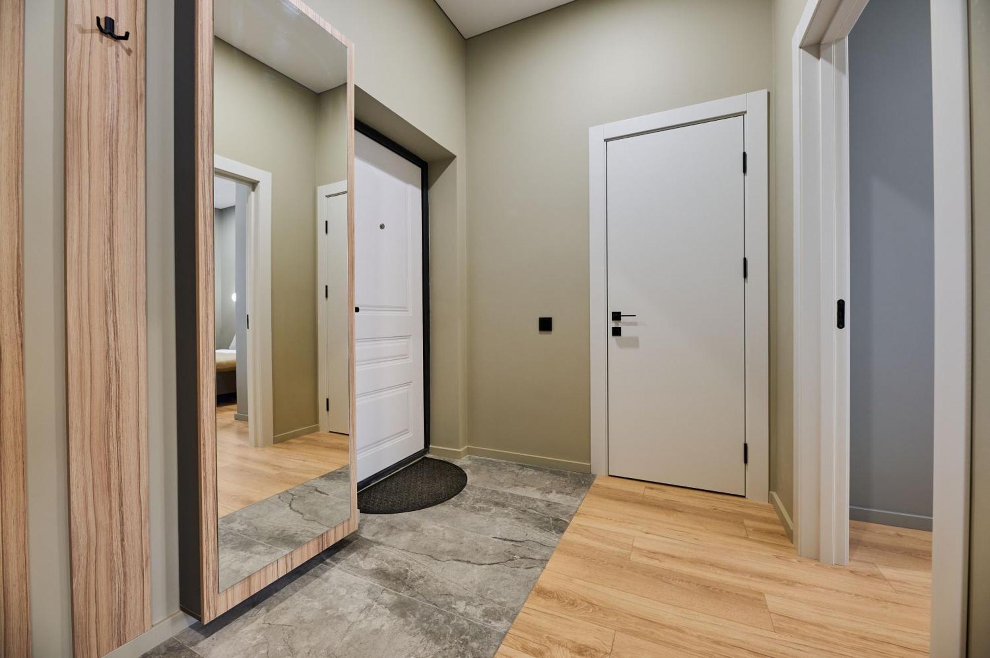 Five Business-Class Rooms In R-House Near Mega Center Almaty Bagian luar foto