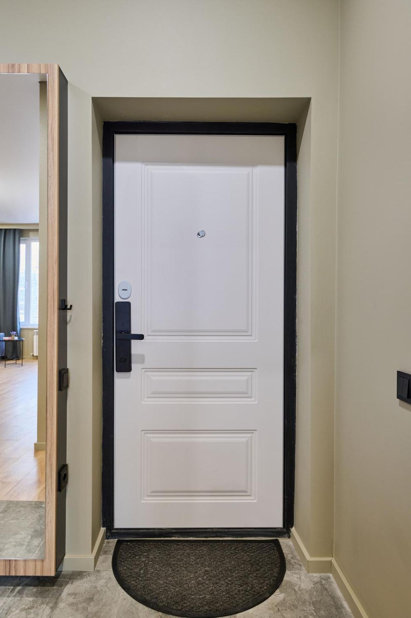 Five Business-Class Rooms In R-House Near Mega Center Almaty Bagian luar foto