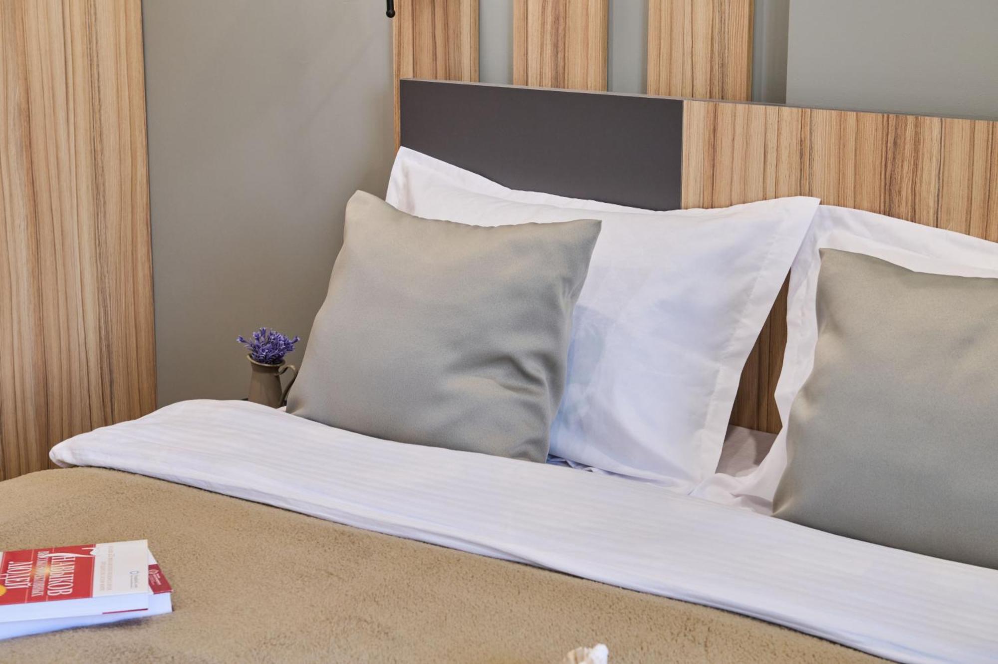 Five Business-Class Rooms In R-House Near Mega Center Almaty Bagian luar foto